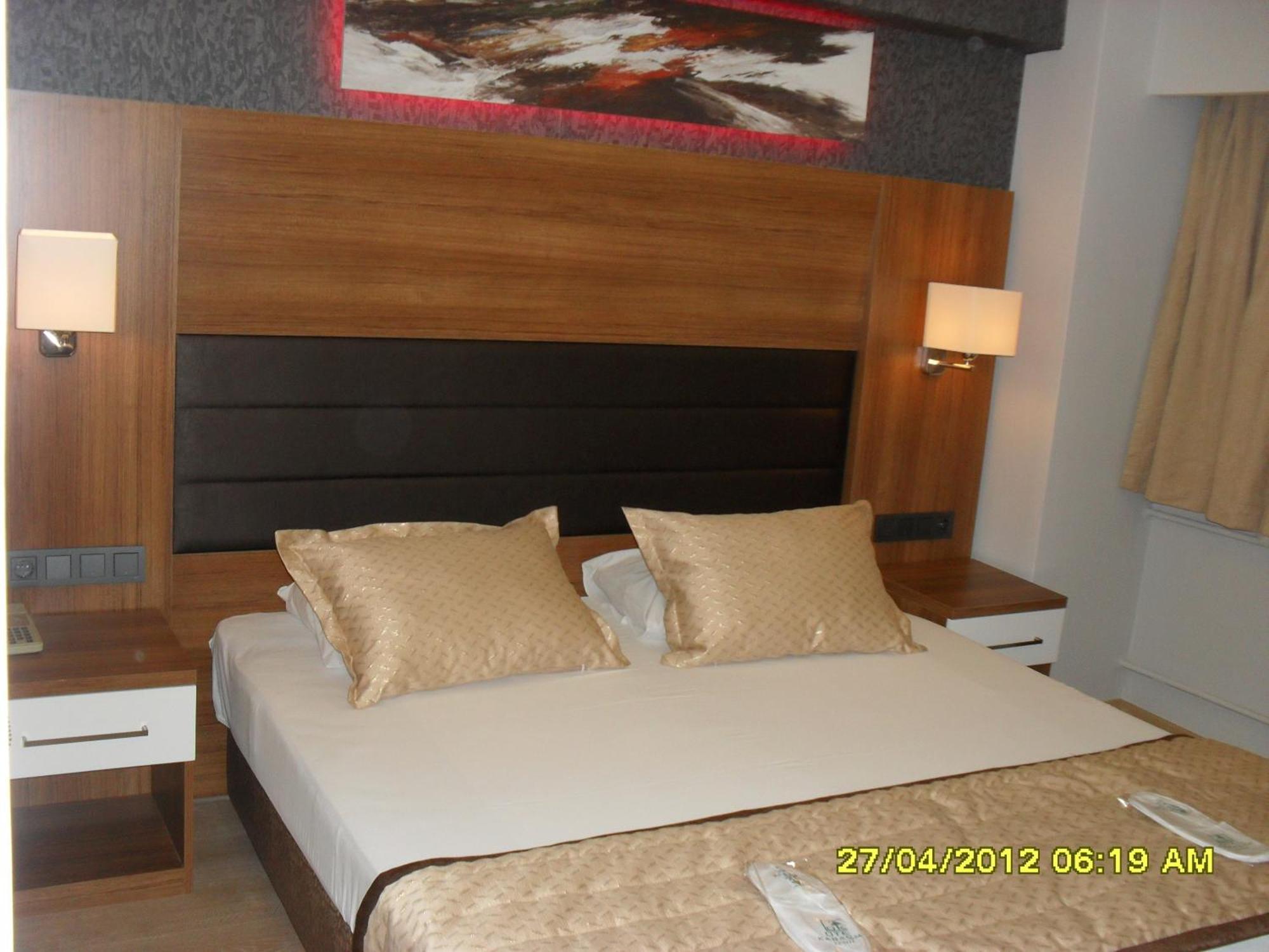 Otel Kabacam İzmir Bilik gambar